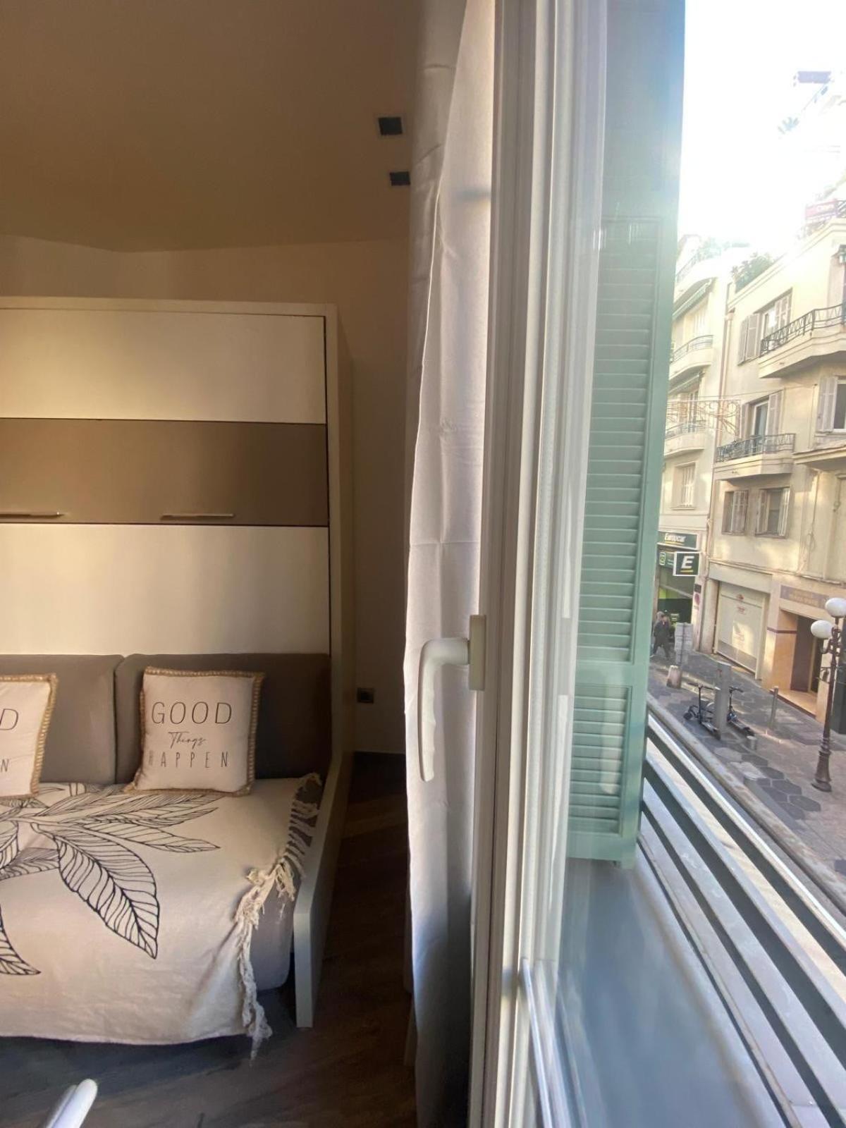 Cosy Promenade Apartment